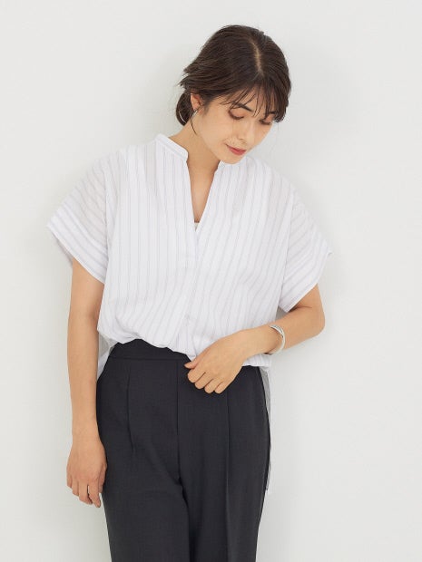 後ボタンフレンチスリーブシャツ