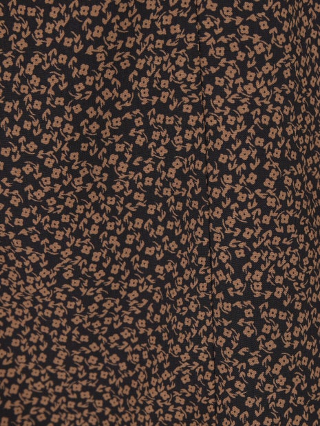 花柄フリル衿ブラウス