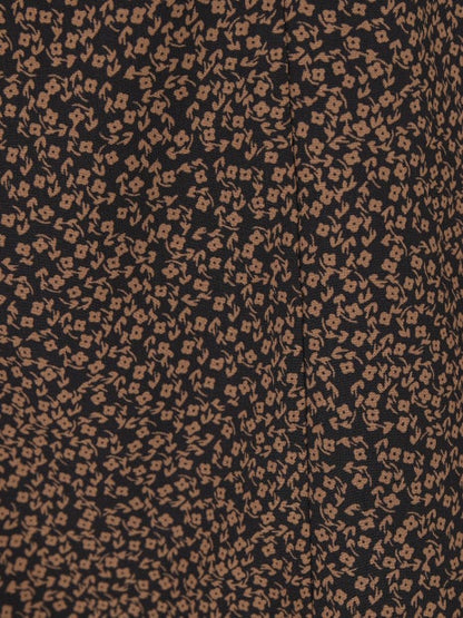 花柄フリル衿ブラウス