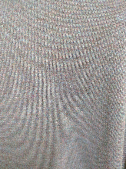 ヘムラインドレープニット