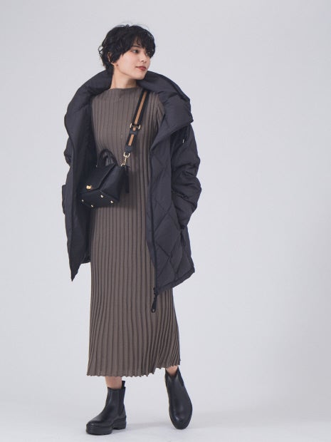 リブニットワンピース