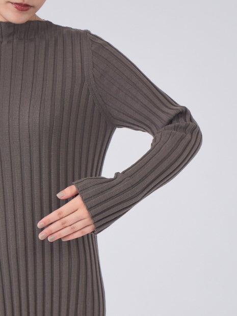 リブニットワンピース