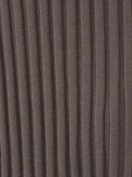 リブニットワンピース