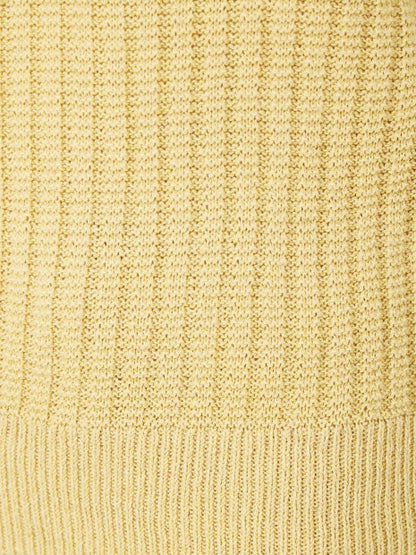 変形Vネックニット