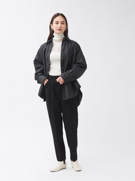 シームレスタートルニット