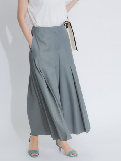 タックワイドフレアパンツ