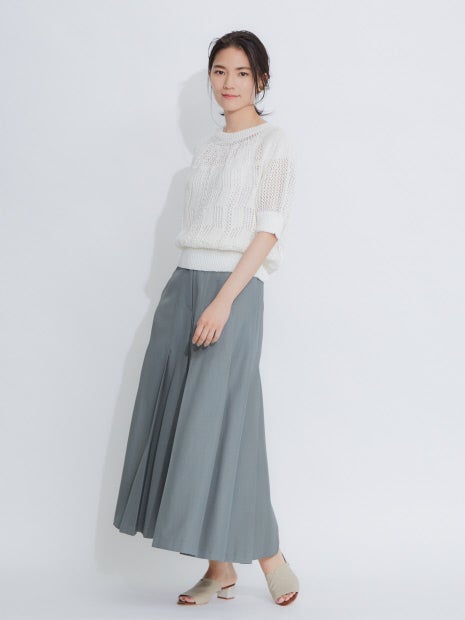 タックワイドフレアパンツ