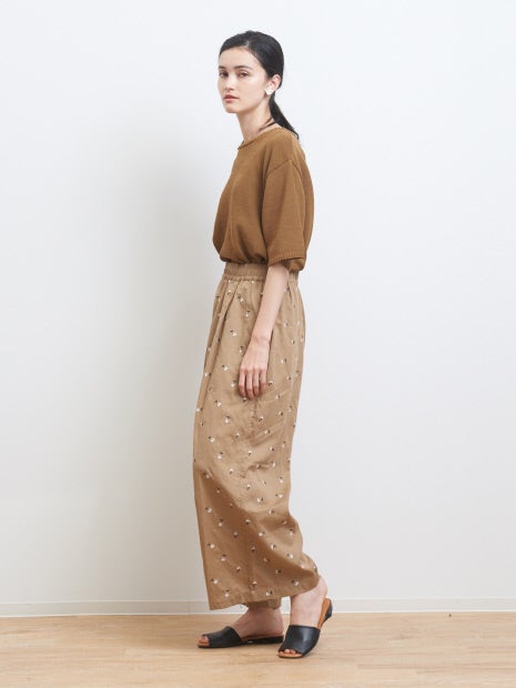 小花刺繍ワイドパンツ