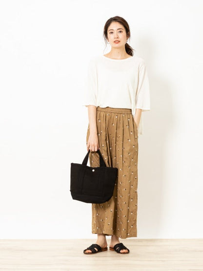 小花刺繍ワイドパンツ