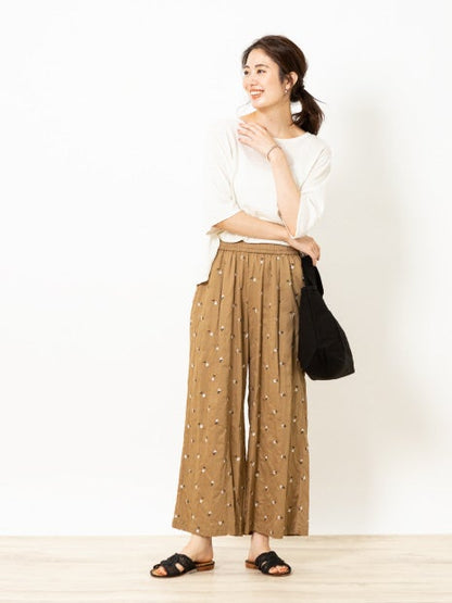 小花刺繍ワイドパンツ