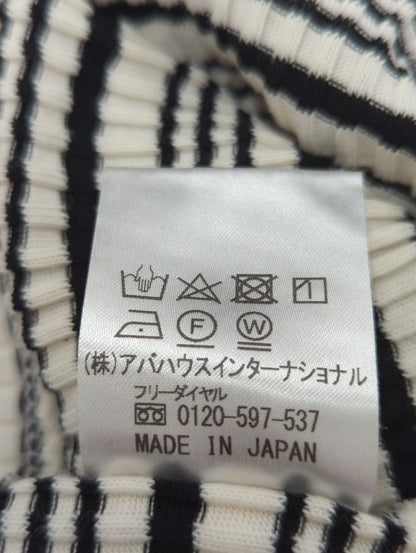 ランダムシャドーリブ Vネック 長袖Tシャツ