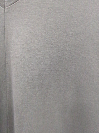 Vネックワンピース