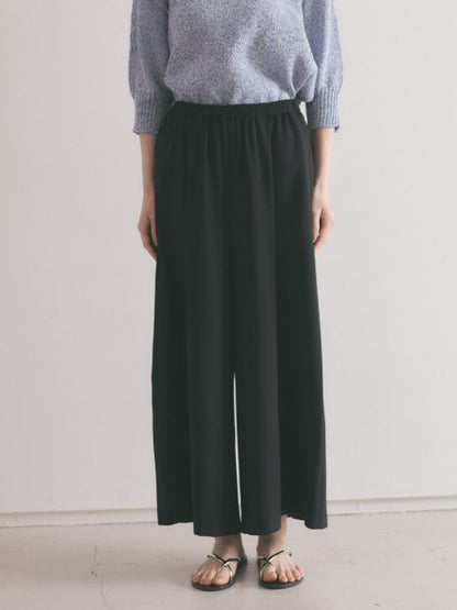 バックサテンジョーゼットドレープパンツ