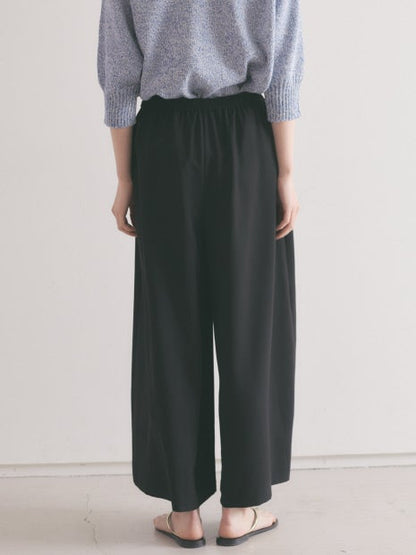 バックサテンジョーゼットドレープパンツ