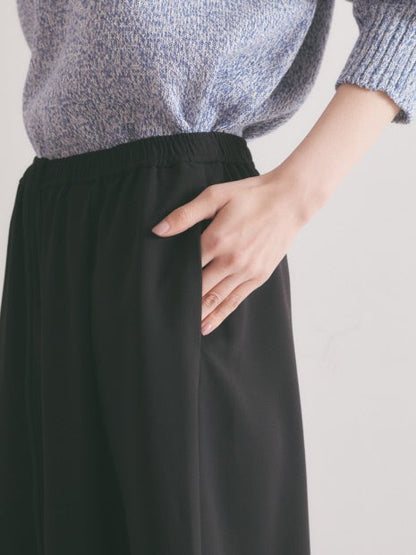 バックサテンジョーゼットドレープパンツ