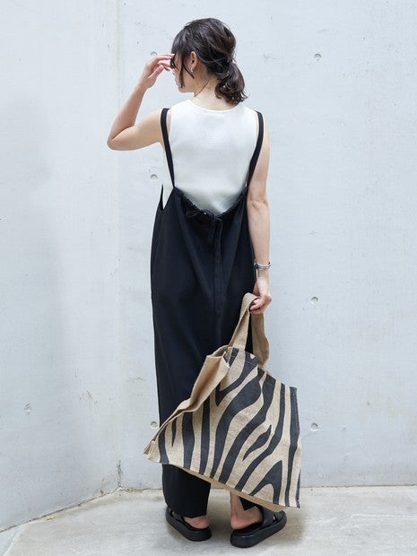 ドライタッチストレッチジャンパースカート