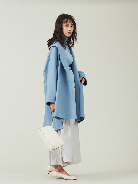 グロッシーサテンドレープパンツ