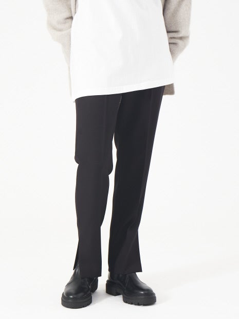 パウダリーストレッチスリットパンツ