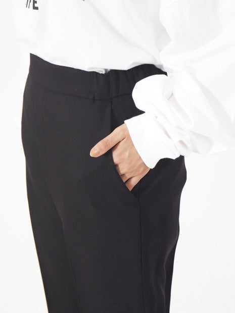 パウダリーストレッチスリットパンツ