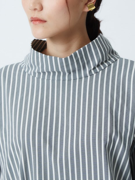 千鳥ストライプボトルネックプルオーバー