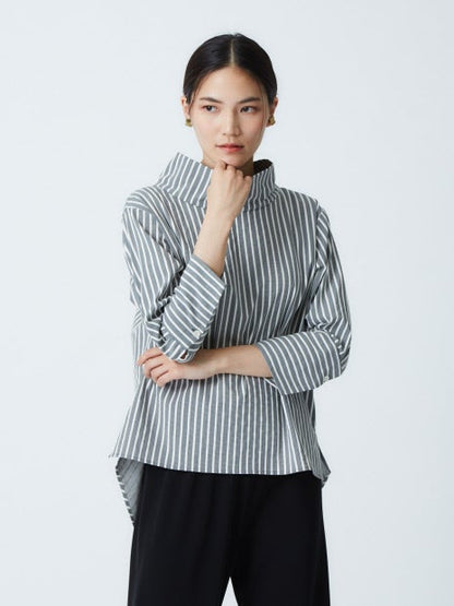 千鳥ストライプボトルネックプルオーバー