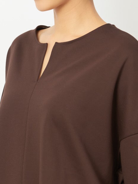 スリットネックカットソープルオーバー