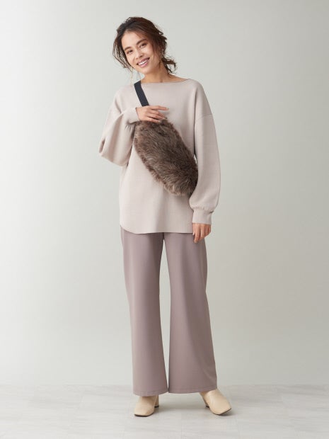 スウェットライクボートネックニット