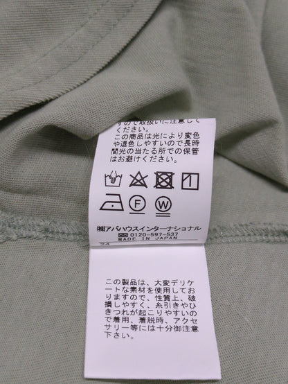 バックフリルTシャツ