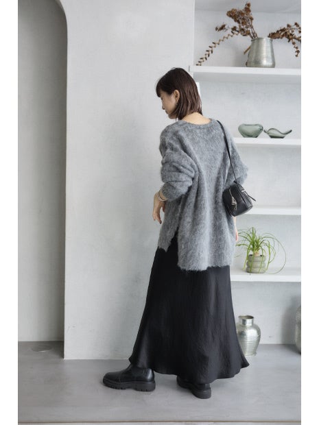 シャギーフォルムVネックニット