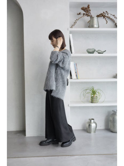 シャギーフォルムVネックニット