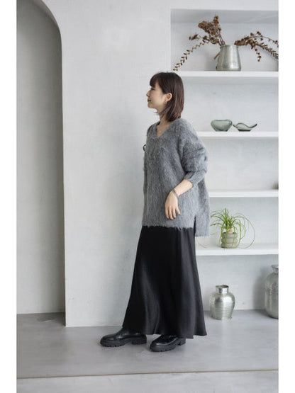 シャギーフォルムVネックニット