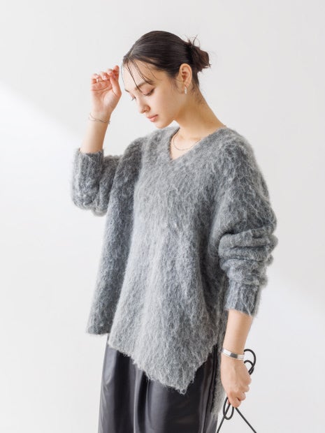 シャギーフォルムVネックニット