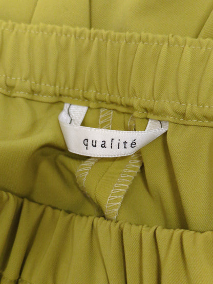 ストレッチセンタープレスフレアパンツ