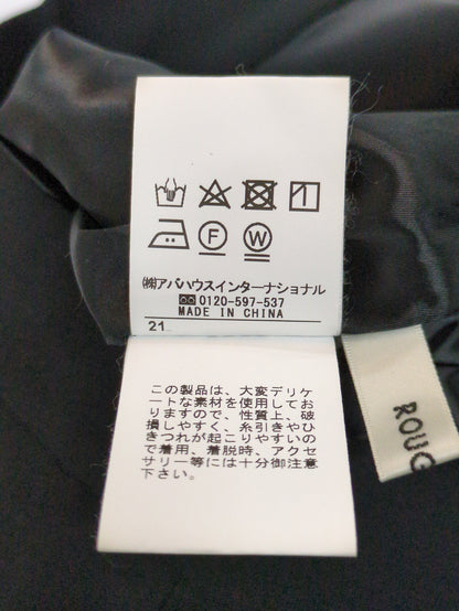 裾タックパンツ