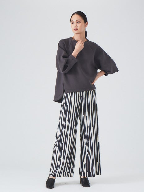 フォルムエアリーカットソー