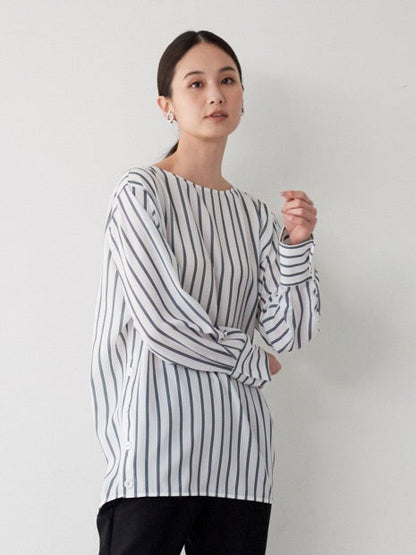 サイドボタンTブラウス