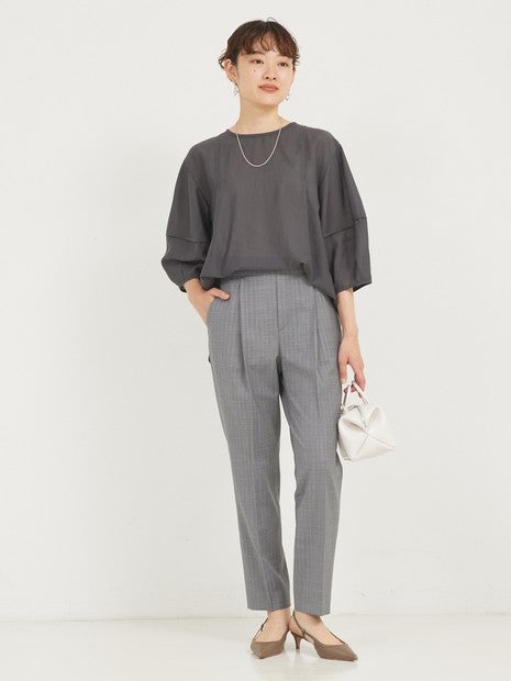 ボリュームスリーブシアーブラウス