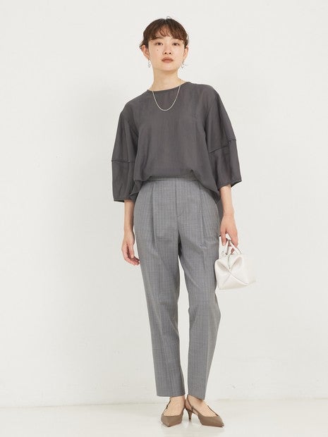 ボリュームスリーブシアーブラウス