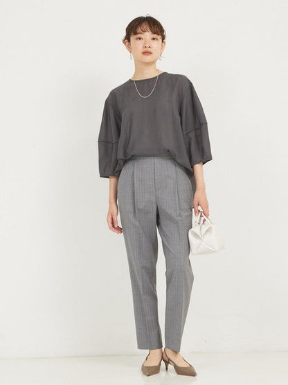 ボリュームスリーブシアーブラウス