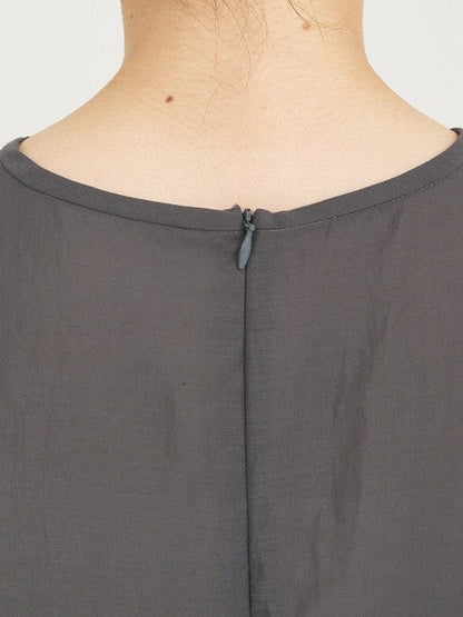 ボリュームスリーブシアーブラウス