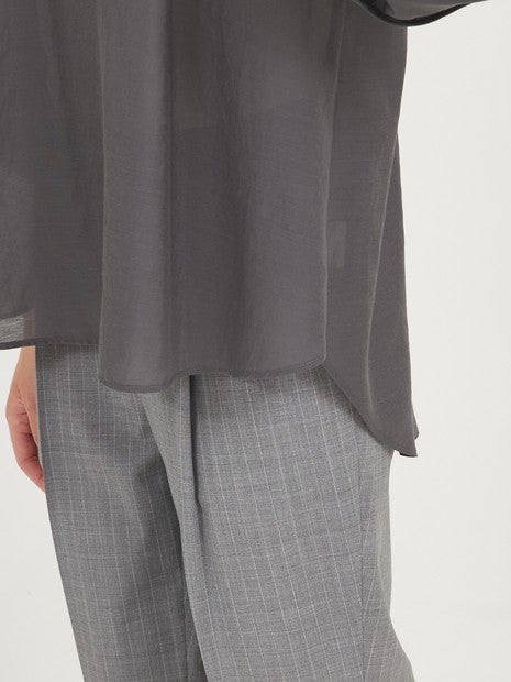 ボリュームスリーブシアーブラウス