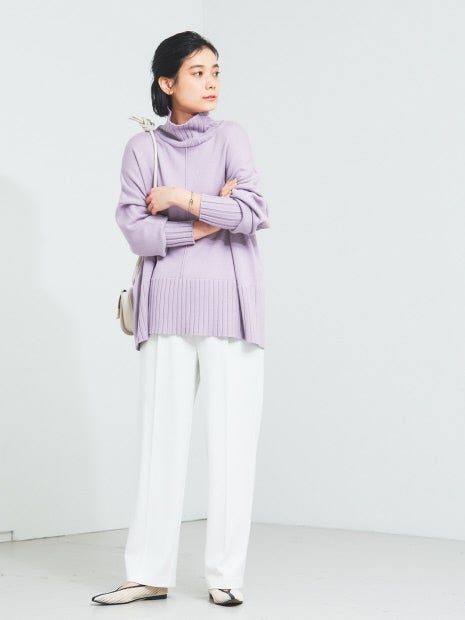 バックスリットタートルニット