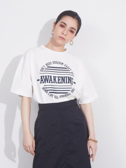 オリジナルロゴプリントTシャツ