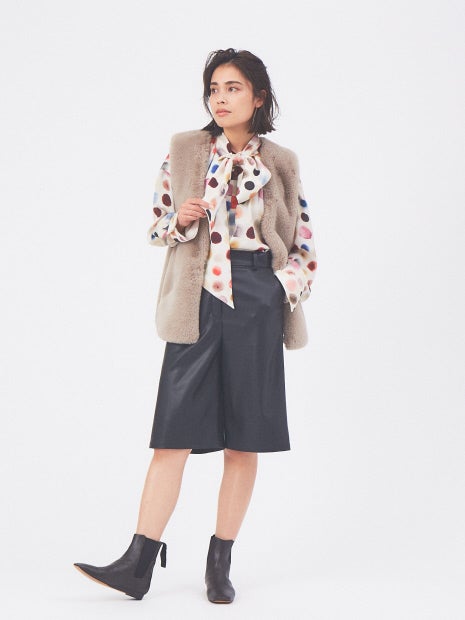 ウォータードットブラウス