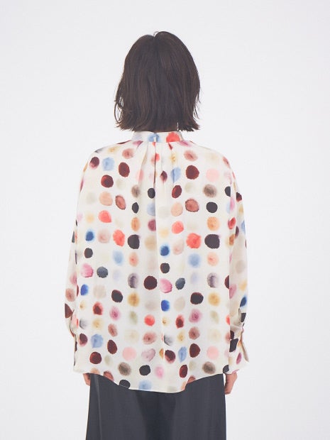 ウォータードットブラウス