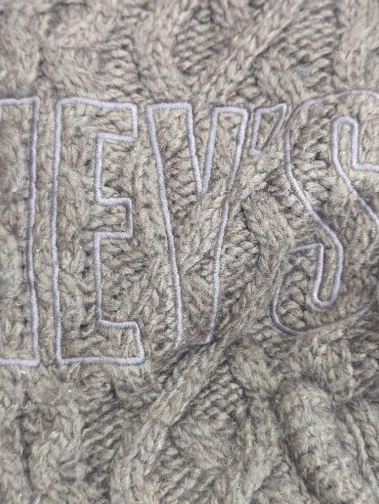 HERSHEY'S ZIP UP KNIT CD