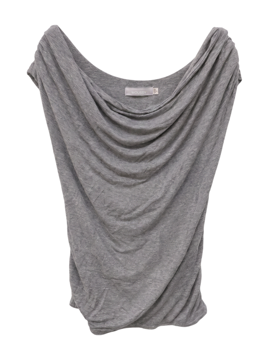DRAPE OFF SHOULDER CUT TOP