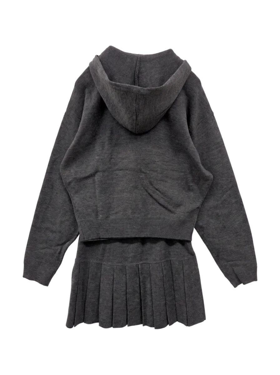 ZIP UP PARKA & PLEATED MINI SK
