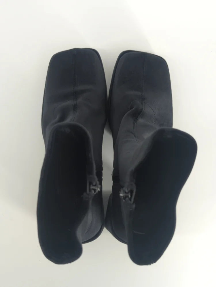 STRETCH BLOCK HEEL BOOTS