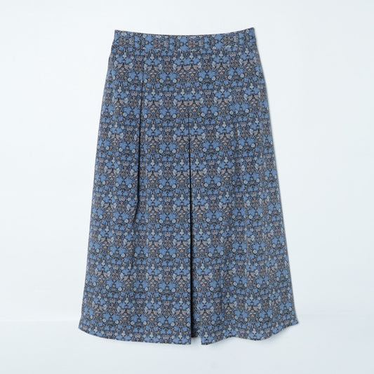 リバティ ヴァイン・シーフ タックフレアスカート